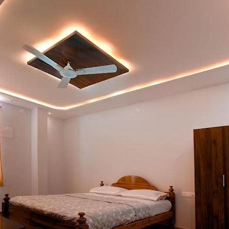 Nagadeep Residency Hotel Мисор Екстериор снимка
